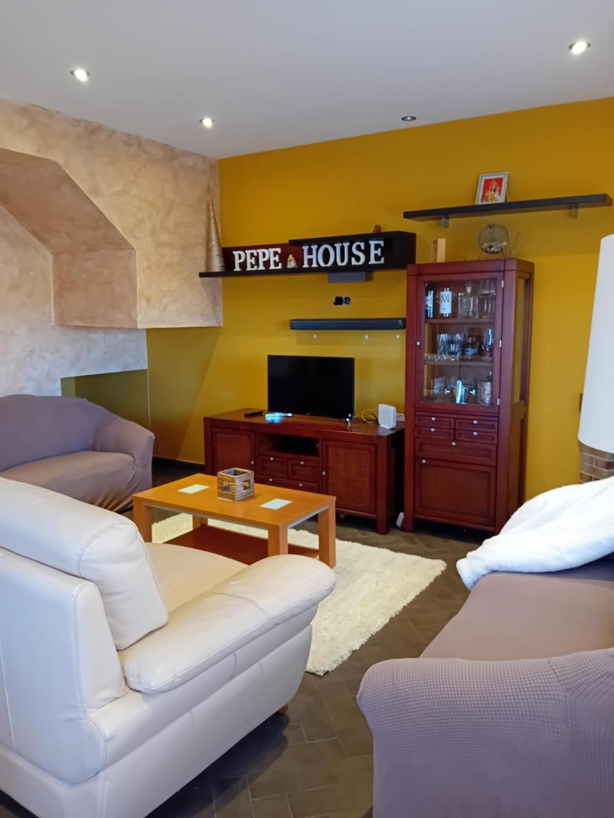 El Hogar De Pepe Villa El Casar de Escalona Eksteriør bilde